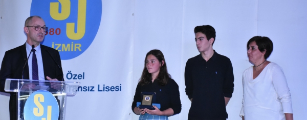 Yazar Sibel K. Türker, romanı “Burada Kalmak” ve yazarlık serüveni ile ilgili soruları yanıtladı