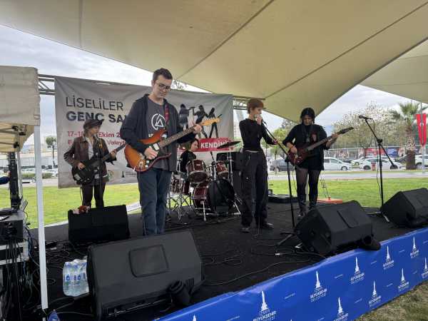 Liseler Arası Plaj Voleybolu Turnuvası