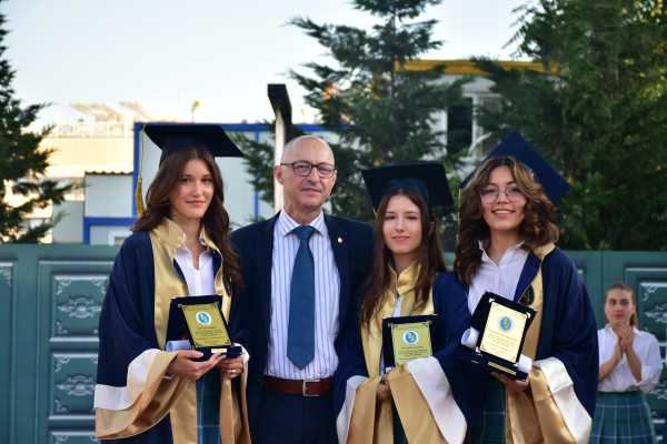 145. Yıl Mezunlarını Uğurladık