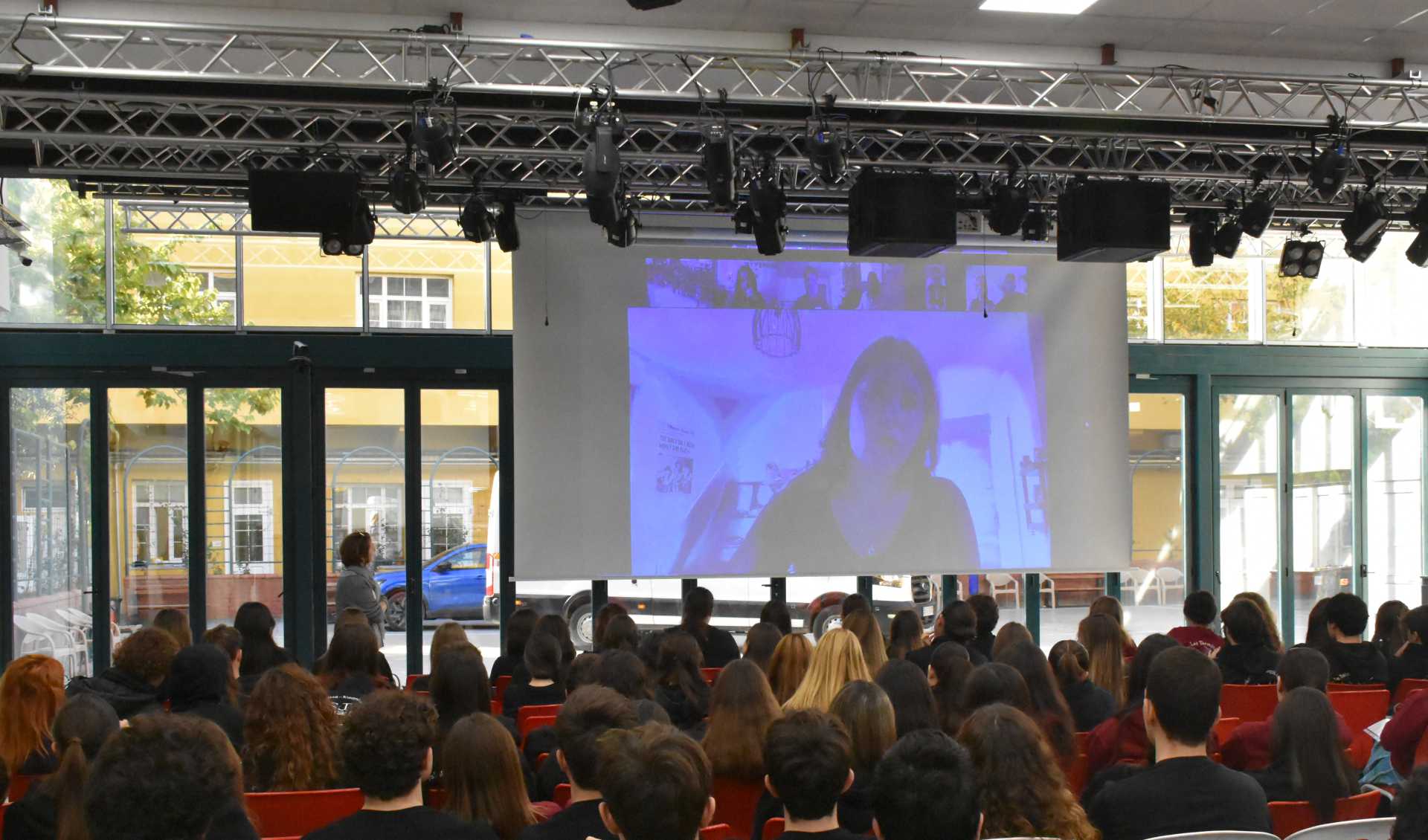 Fransa&#039;da Yüksek Öğrenimine Devam Eden Mezunlarla Buluşma